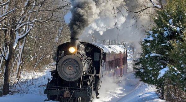Santa’s Steam Train Ride Through Pennsylvania is Simply Spectacular