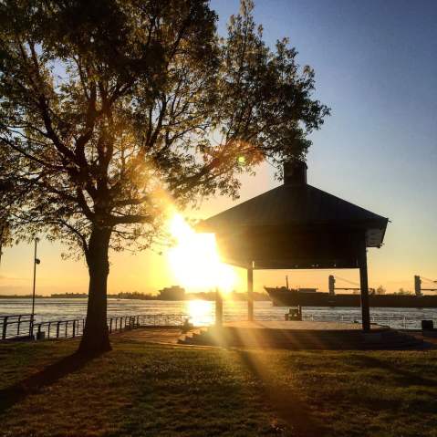 This Riverfront Park In New Orleans Has The Most Picturesque Views Around