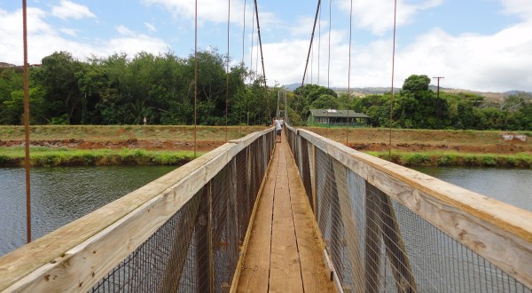 The Stomach-Dropping Suspended Bridge Walk You Can Only Find In Hawaii
