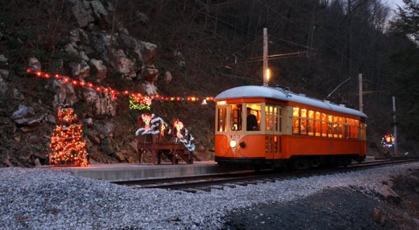 Board This Beautiful Holiday Trolley In Pennsylvania For An Unforgettable Adventure