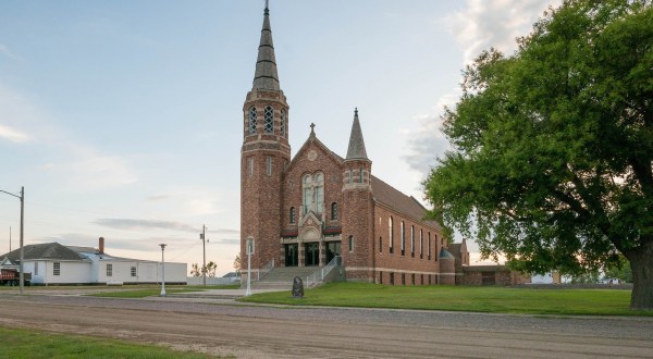 The Little-Known Church Hiding In North Dakota That Is An Absolute Work Of Art