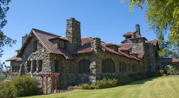 The Hidden Castle In Washington That Almost No One Knows About