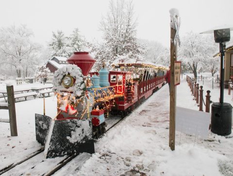 The North Pole Train Ride Near Chicago That Will Take You On An Unforgettable Adventure