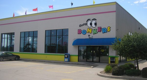 You’ll Literally Go Bonkers For This Playland Pizza Restaurant In Illinois