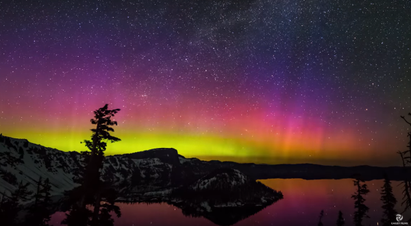 The One Mesmerizing Place In Oregon To See The Northern Lights