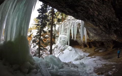 The Little Known South Dakota Caves That Turn Into A Winter Wonderland