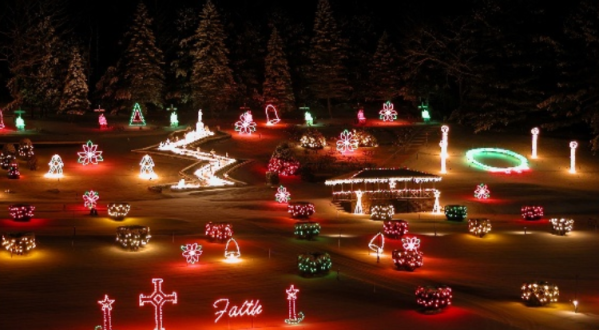 This Spectacular New Hampshire Light Display will Put You in the Christmas Spirit