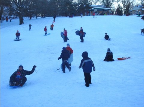 Here Are the 8 Best Places To Go Sled Riding In Kansas City This Winter