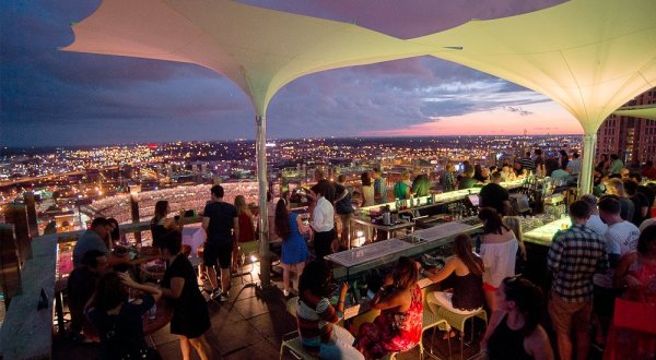 You’ll Love This Rooftop Restaurant In St. Louis That’s Beyond Gorgeous