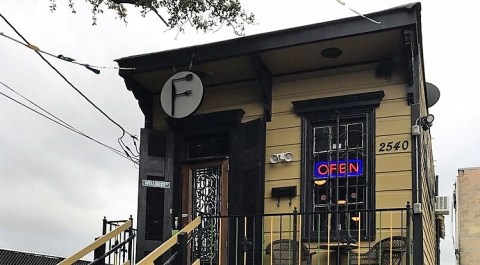 This Unsuspecting Restaurant Has Some Of The Best Burgers In New Orleans And You Need To Try Them