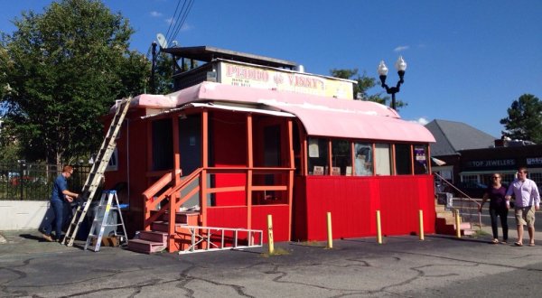 The Unassuming Food Stand That Serves The Best Burritos Near DC