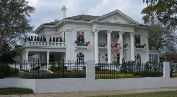 The Most Gorgeous Historic Home In Alabama Is Open For Christmas… And It’s Positively Magical