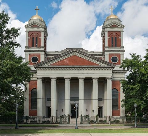 This Gorgeous Cathedral Is One Of Alabama's Most Magnificent Crowned Jewels
