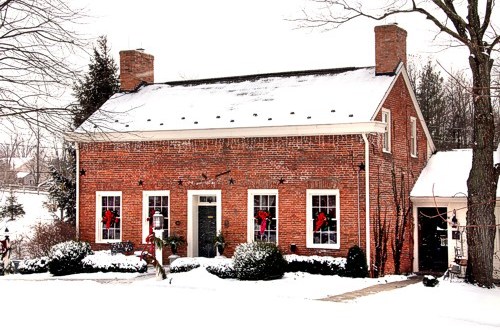 This Charming Bed and Breakfast In Kentucky Is The Perfect Winter Hideaway