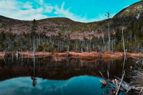The One Hikeable Lake In New Hampshire That's Simply Breathtaking In The Fall