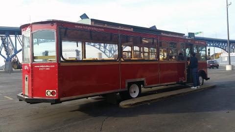 Board This Beautiful Holiday Trolley In Ohio For An Unforgettable Adventure