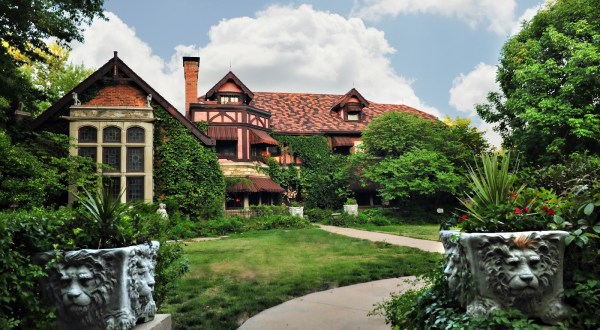 This Stunning Bed And Breakfast In Kansas Is The Perfect Place For A Magical Getaway