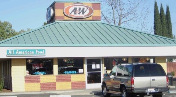 This Charming Root Beer Restaurant In Northern California Will Take You Back In Time