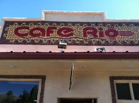 The Little Hole-In-The-Wall Restaurant That Serves the Best Pizza In New Mexico