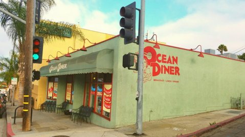 This Unsuspecting Southern California Diner Has Some Of The Best Food In The West