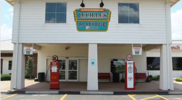 Almost Everything About This Charming Oklahoma Diner Is Straight Out Of The 1950s