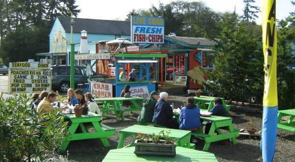 This No Frills Fish Market On The Oregon Coast Belongs On Your Bucket List