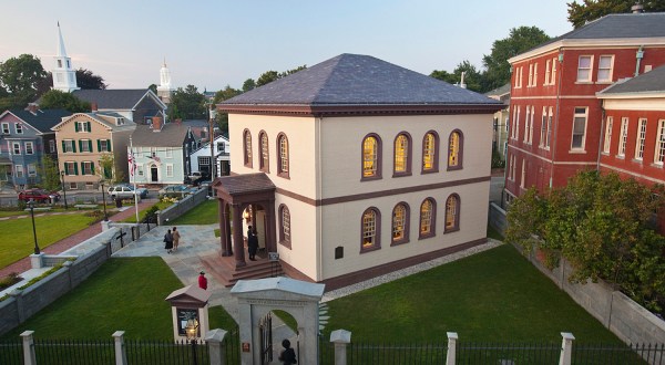 The Oldest Synagogue In America Is Right Here in Rhode Island And It’s Gorgeous