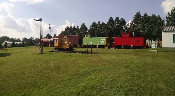 There’s A Little Known, Fascinating Train Park In North Dakota And You’ll Want To Visit