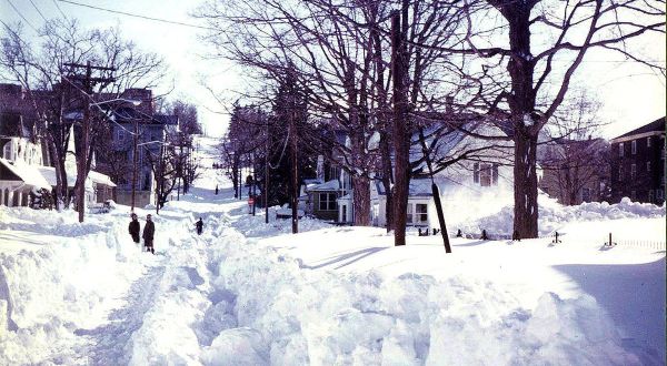 A Massive Blizzard Blanketed Rhode Island In Snow In 1978 And It Will Never Be Forgotten