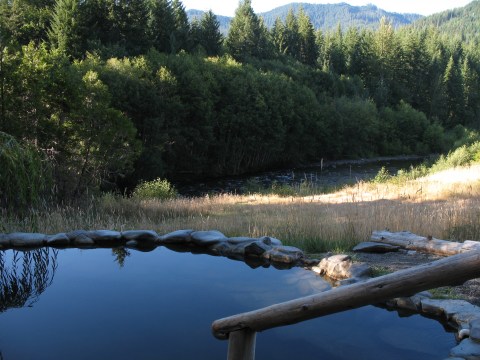 7 Hot Springs Around Oregon With Positively Magical Views