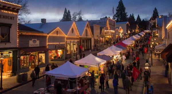 The Christmas Village In Northern California That Becomes Even More Magical Year After Year