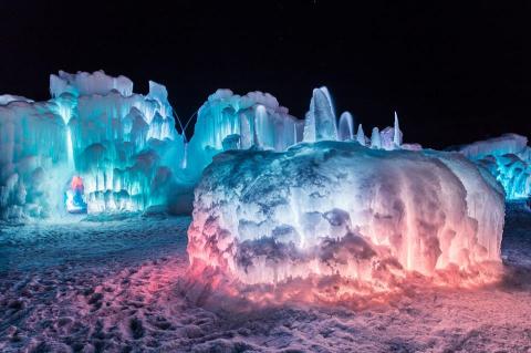 You Will Never Forget Your Visit To These Little Known Colorado Ice Castles