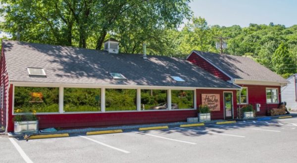 This Crave-Worthy BBQ Restaurant In Connecticut Takes You Straight To The Wild West