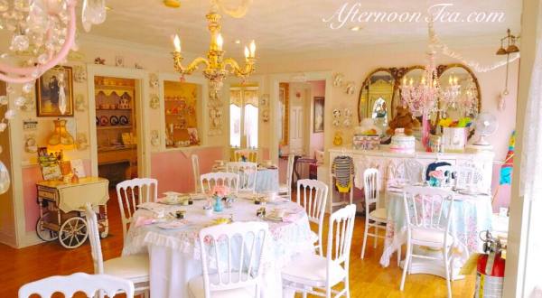 The Whimsical Tea Room In Massachusetts That’s Like Something From A Storybook