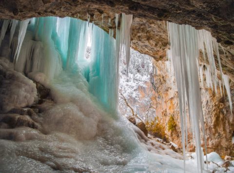 12 Majestic Ice Formations That Prove Winter Is The Most Beautiful Season In Colorado