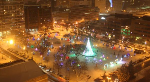 This Milwaukee Park Turns Into A Winter Wonderland Every Year