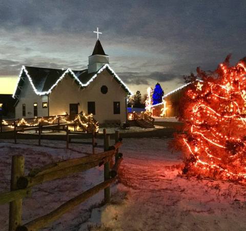 The North Dakota Farm That Transforms Into A Christmas Wonderland