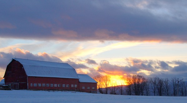 What Real Life Looks Like Inside The Snowiest Town In Vermont