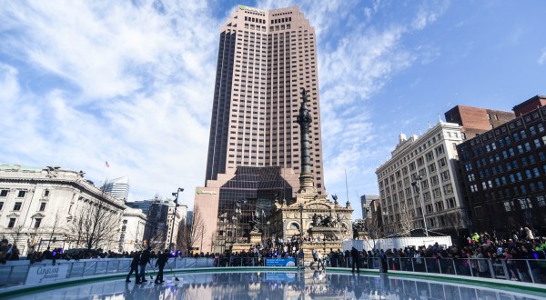 Cleveland’s Public Square Has Transformed Into A Magical Winter Wonderland And You Need To Visit