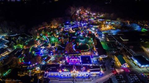 The Pennsylvania Amusement Park That Transforms Into A Winter Wonderland Every Year