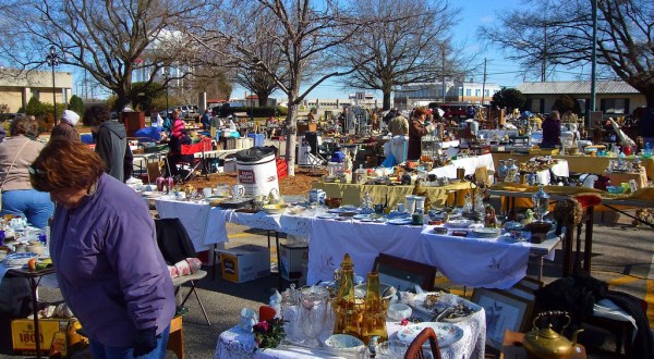 You Could Easily Spend All Weekend At This Enormous North Carolina Flea Market