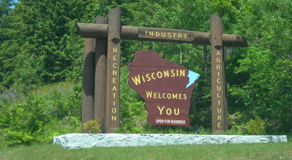 13 Ways Wisconsinites Cure Homesickness When They’re Not Home for the Holidays