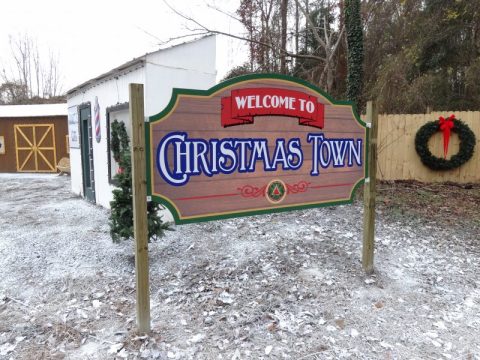 Take This Mississippi Train To Christmas Town For An Unforgettable Holiday Experience