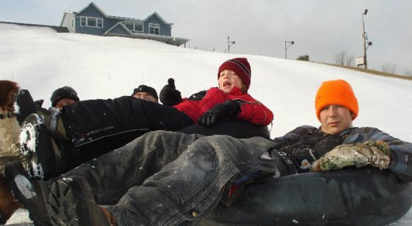 This Epic Snow Tubing Hill In Minnesota Will Give You The Winter Thrill Of A Lifetime