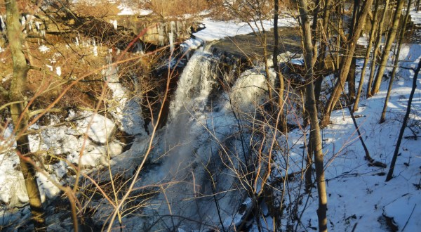 9 Winter Waterfall Hikes Every Clevelander Must Take At Least Once