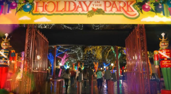 The Massachusetts Amusement Park That Transforms Into A Winter Wonderland Every Year