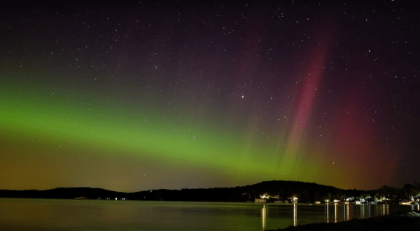 The One Mesmerizing Place In Vermont To See The Northern Lights