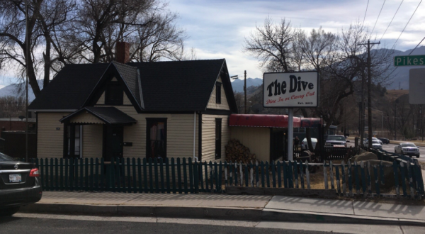 Colorado’s Tiniest Burger Joint Will Have Your Mouth Watering In No Time