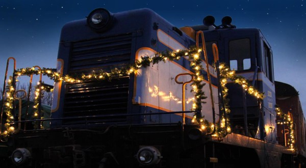 You’ll Absolutely Adore This Classic Christmas Dinner Train In Rhode Island