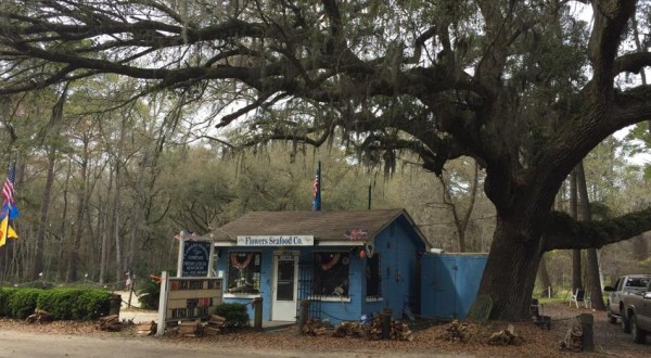 This Amazing Seafood Shack On The South Carolina Coast Is Absolutely Mouthwatering
